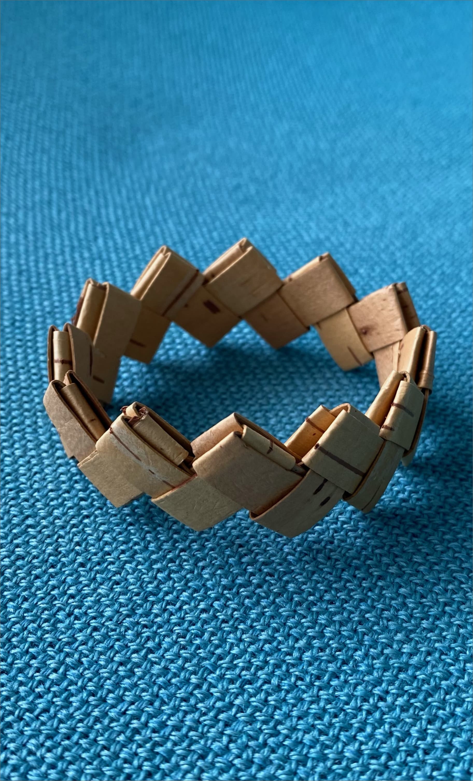 白樺の皮でつくるネーベルスロイド